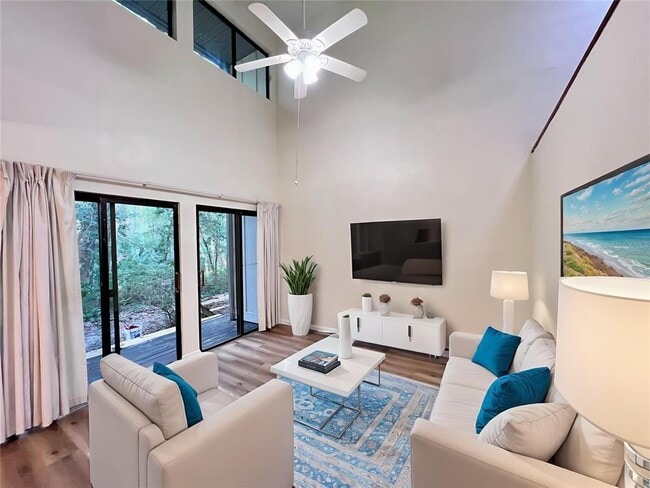 Foto del edificio - 313 SW 54th Dr
