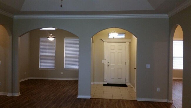 Foto del edificio - 603 SW Wallstone Rd