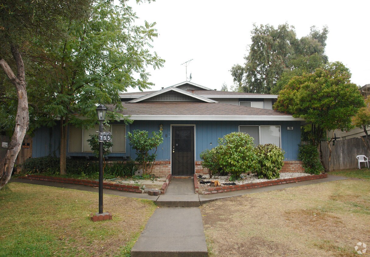 Primary Photo - 795 Carro Dr