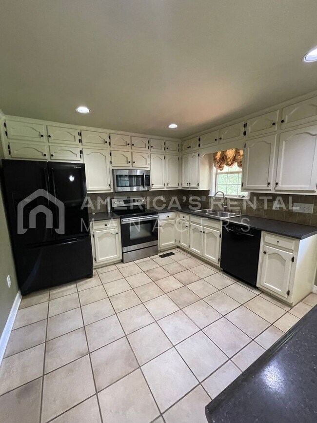 Foto del edificio - Split level home for rent in Leeds!!!! Ava...