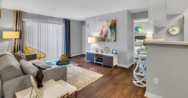 Building Photo - Courtney Cove Apartment Homes