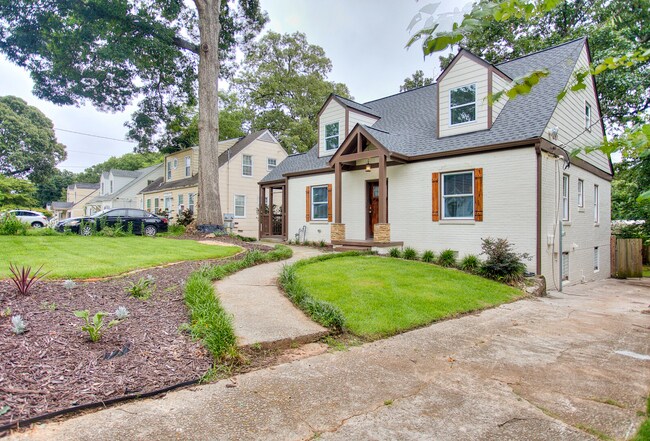 Building Photo - 432 Deckner Ave SW