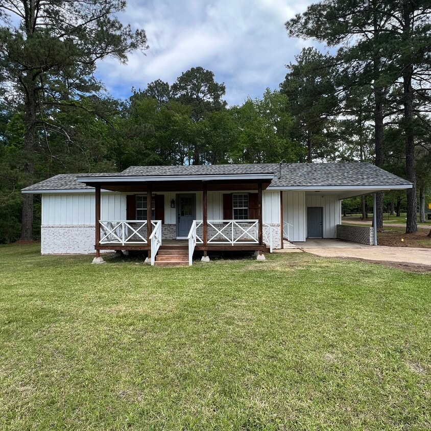 1200 Nolan Ter, Leesville, LA 71446 House Rental in Leesville, LA