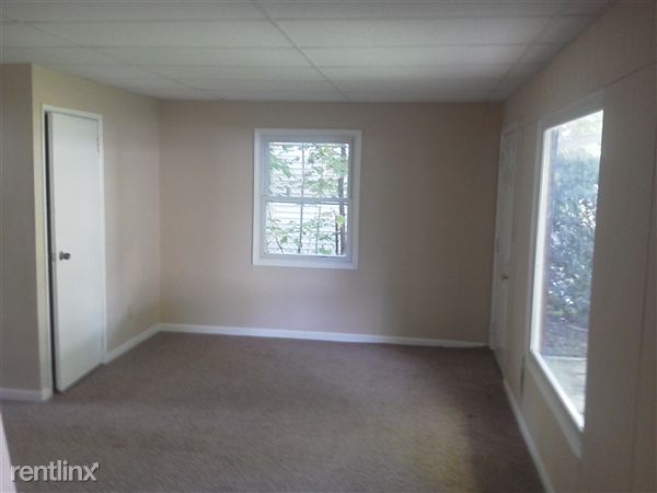 Building Photo - 2813 Greenbelt Dr