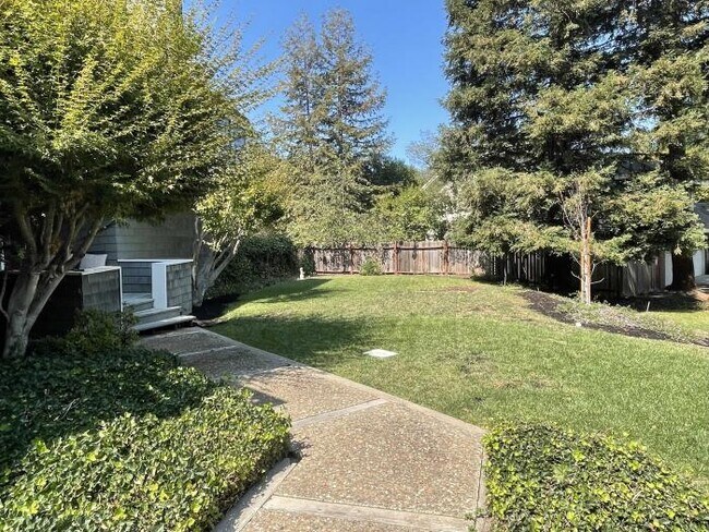 Foto del edificio - 4 bedroom in Alamo CA 94507