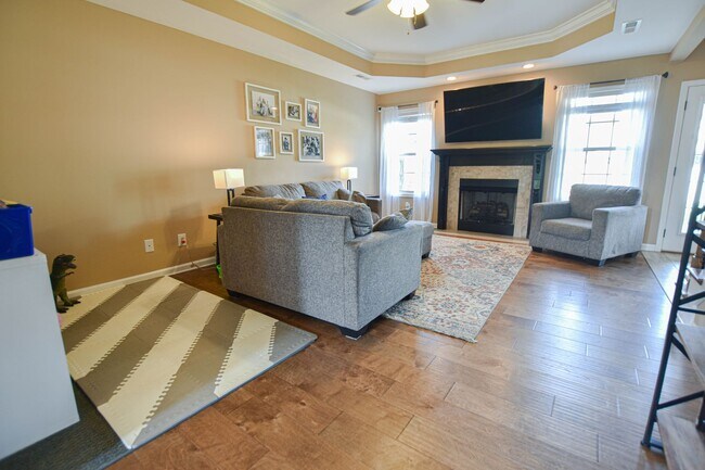 Building Photo - Pet Friendly Four Bedroom!