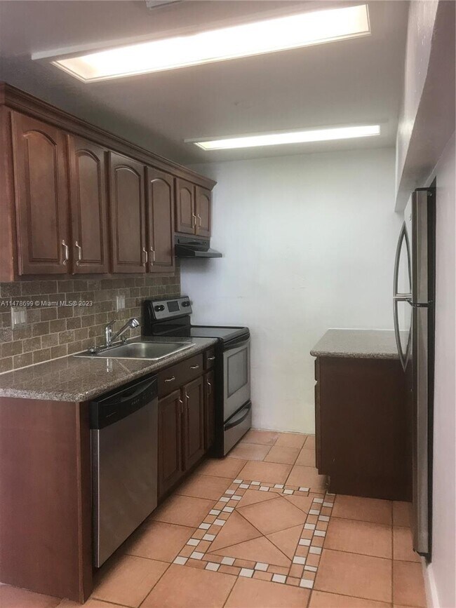 Foto del edificio - 3516 SW 22nd Terrace