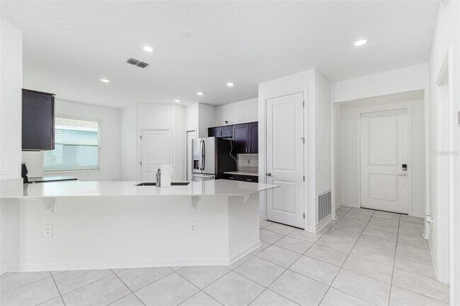 Foto del edificio - 1121 Deepwater Cir