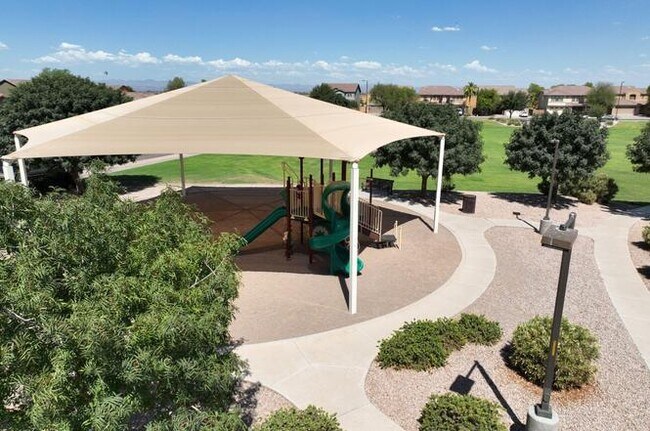 Building Photo - 33288 N Sandstone Dr