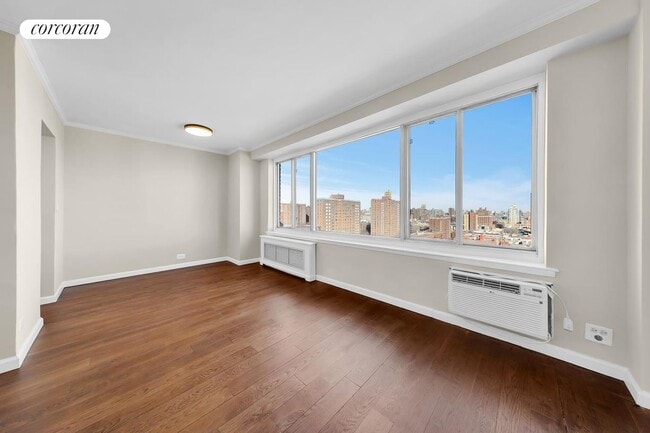 Building Photo - 400 Central Prk W