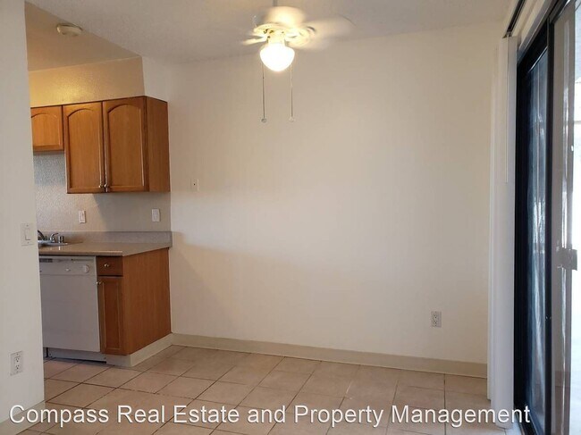 Building Photo - 2 br, 1.5 bath House - 4331 53rd Unit 21
