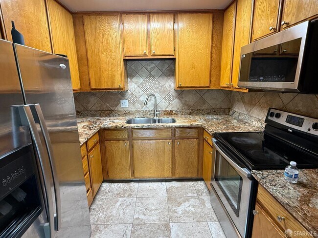 Foto del edificio - 1360 Lyon St