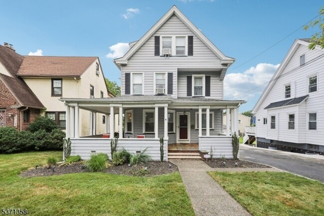 Building Photo - 82 Elmwood Rd