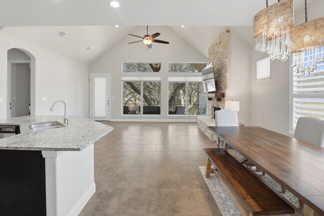 Foto del edificio - 108 Gemstone