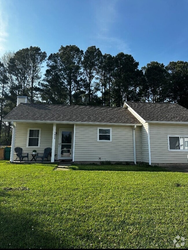 Building Photo - 1021 Spring Villa Dr