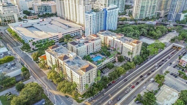 Foto del edificio - 520 SE 5 Ave