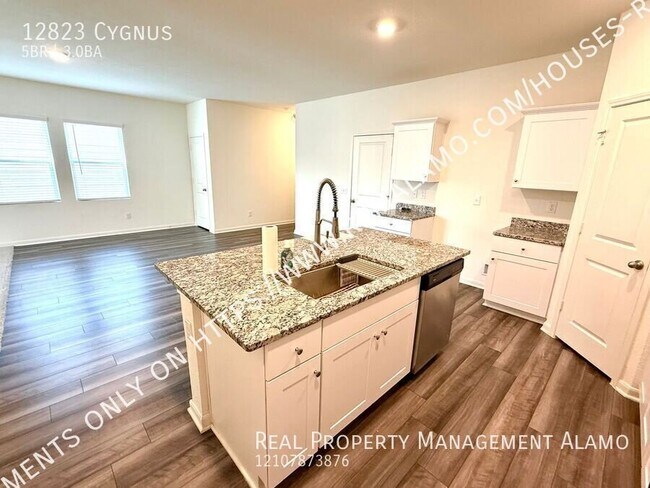 Building Photo - 12823 Cygnus-