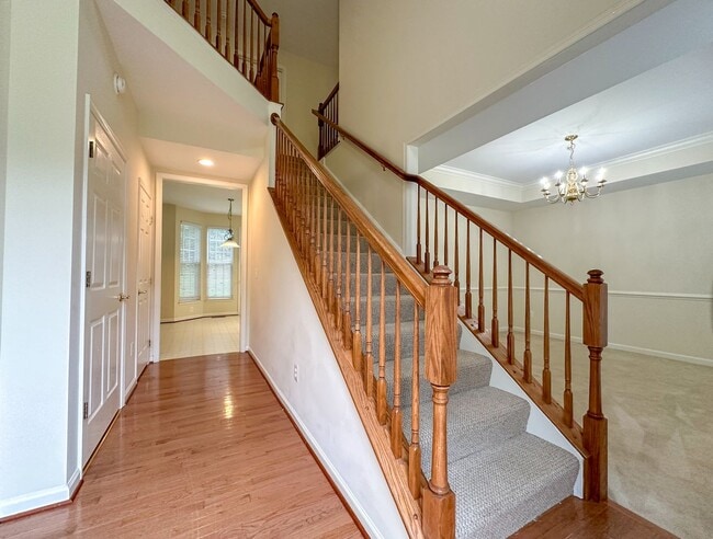 Building Photo - Reedy Creek 5bed/4Bath House