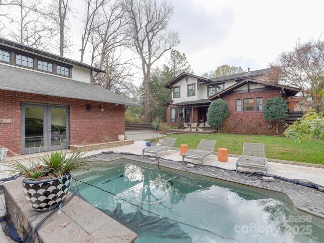 Foto del edificio - 1413 Devon Dr