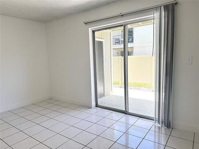 Foto del edificio - 525 Conway Rd