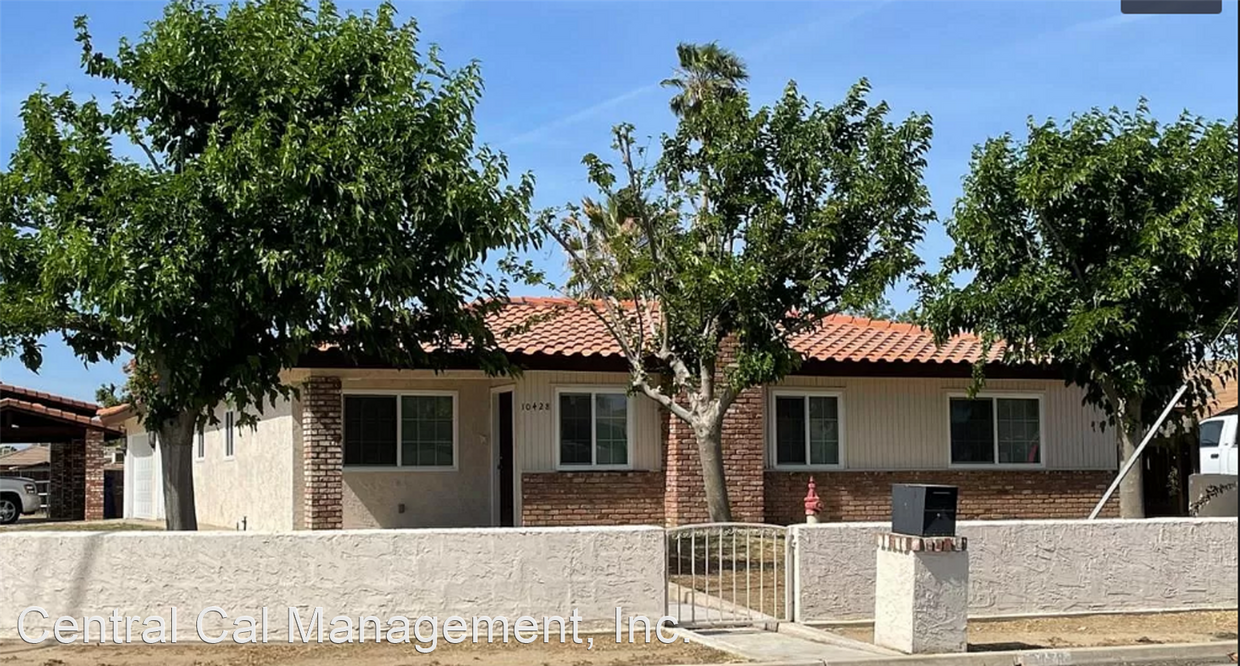 4 br, 2 bath House 10428 Enger St House Rental in Bakersfield, CA
