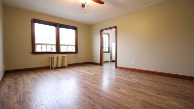 Photo du bâtiment - 312-312 McIntyre St