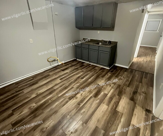 Foto del edificio - 3808 Parrish Ave