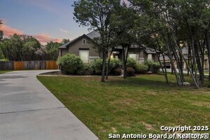 Foto del edificio - 944 Wilderness Oaks
