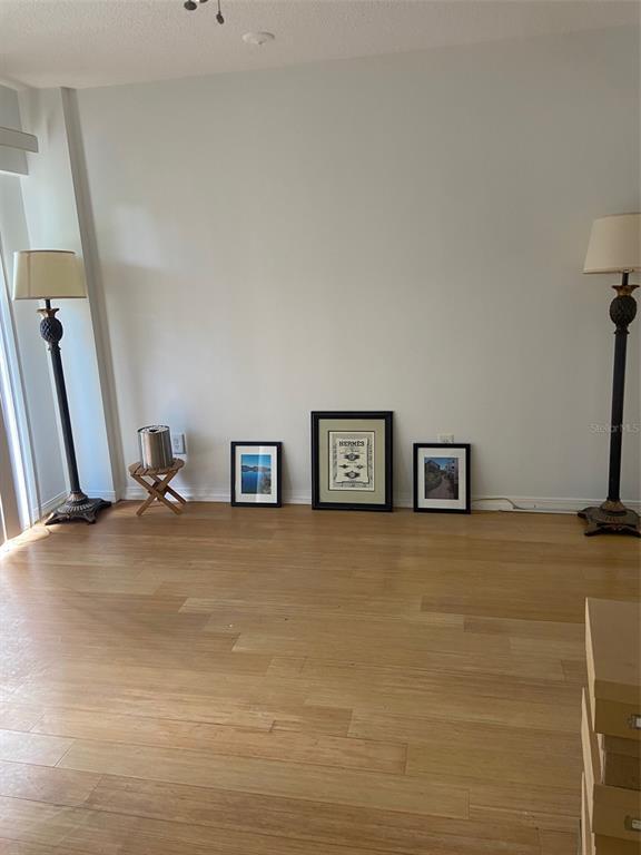 Foto del edificio - 1100 N Shore Dr NE