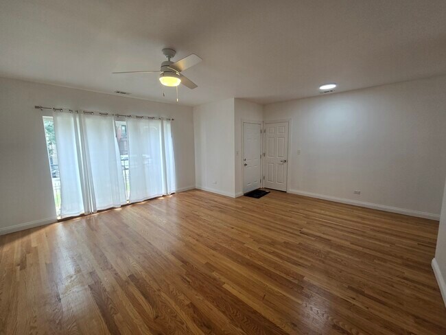 Foto del edificio - 720 N Central Park Ave