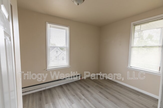 Building Photo - 154 Taylor St