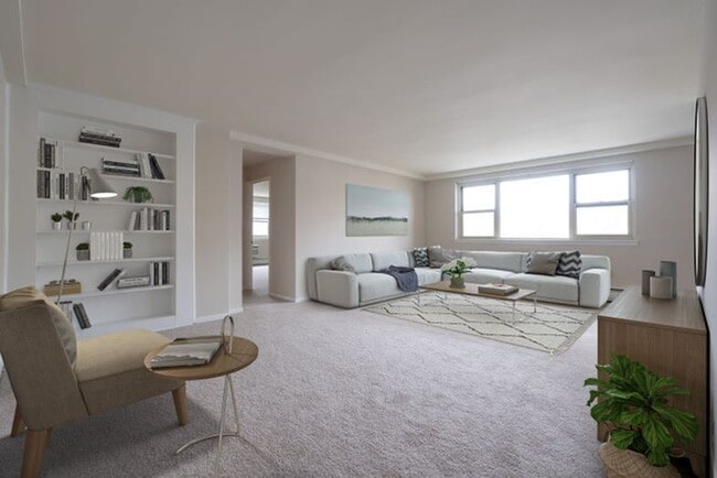 Living Room Staged - Oakwynne House