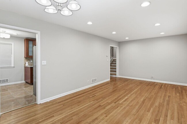Building Photo - 4411 Langdon Dr