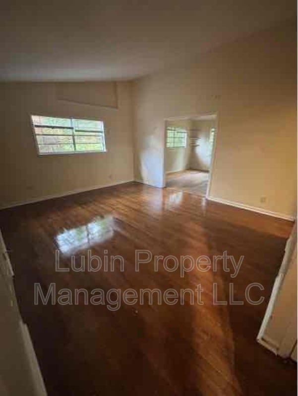 Building Photo - 4884 Ortie Dr