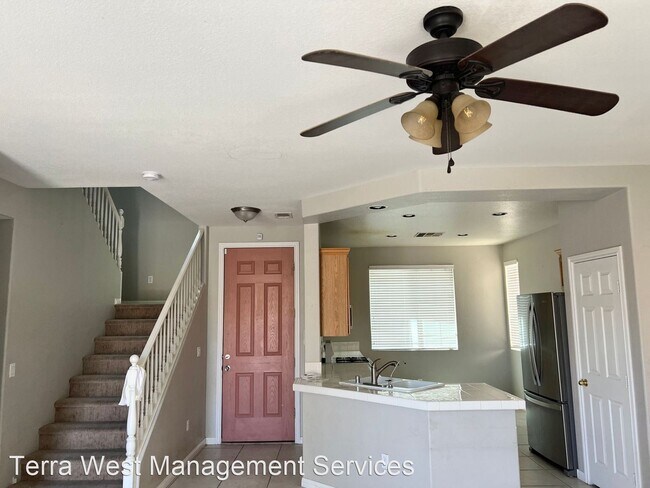 Building Photo - 3 br, 2.5 bath House - 7604 Aspen Color