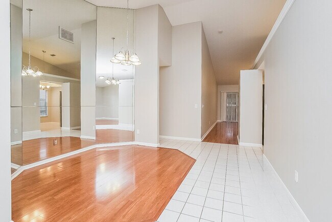 Foto del edificio - 24734 Silversmith Dr