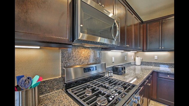 Building Photo - 29645 Far Shore Dr