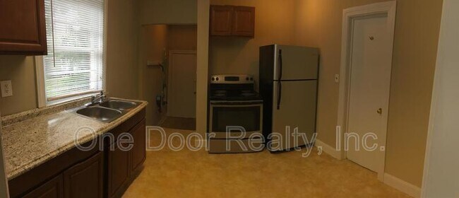 Building Photo - 1107 Richmond Rd