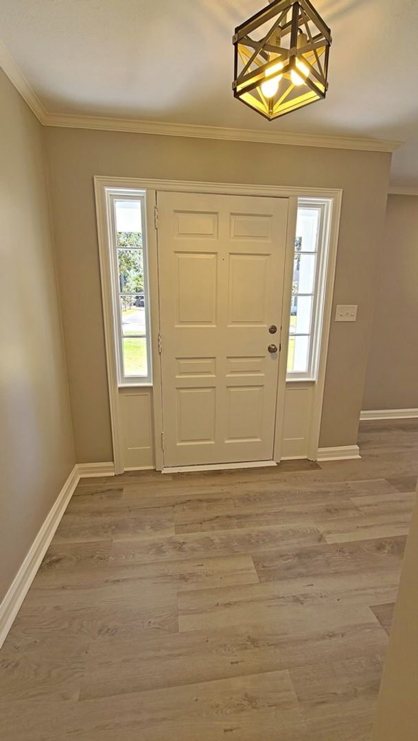 Foto del edificio - Modern Charm: Spacious 4-Bedroom Home with Inviting Amenities in Valdosta, GA