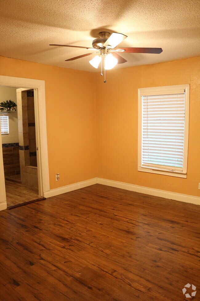 Magnolia Park Apartments for Rent with a Yard Houston, TX 2 Rentals
