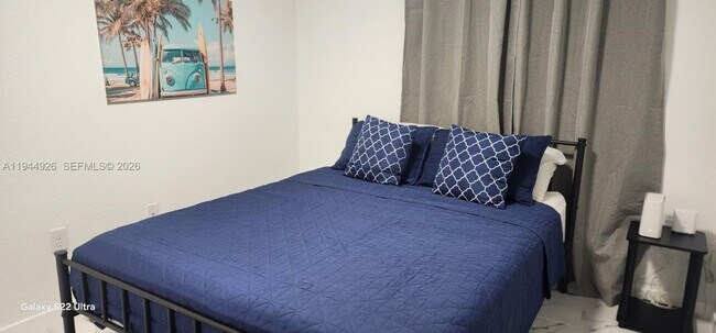 Foto del edificio - 8016 NW 14th Pl