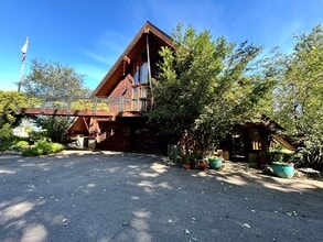 Building Photo - 957 N Shoshone Loop