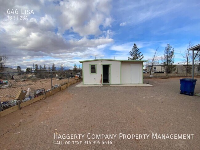 Foto del edificio - 646 Lisa-