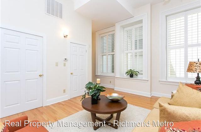Building Photo - 1 br, 1.5 bath House - 212 West Franklin S...
