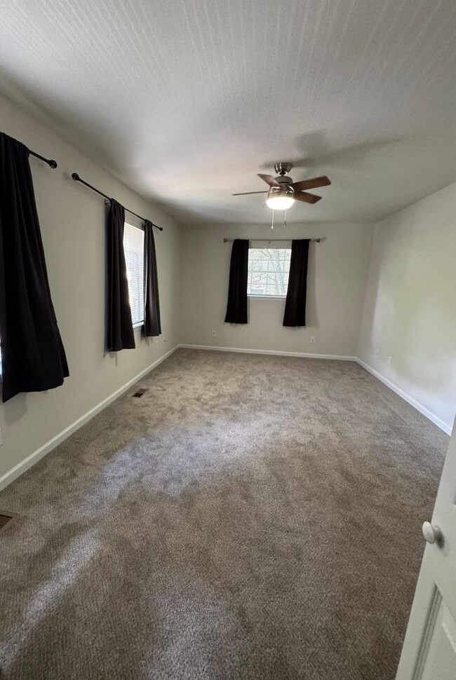Building Photo - 3216 Joselin Ln