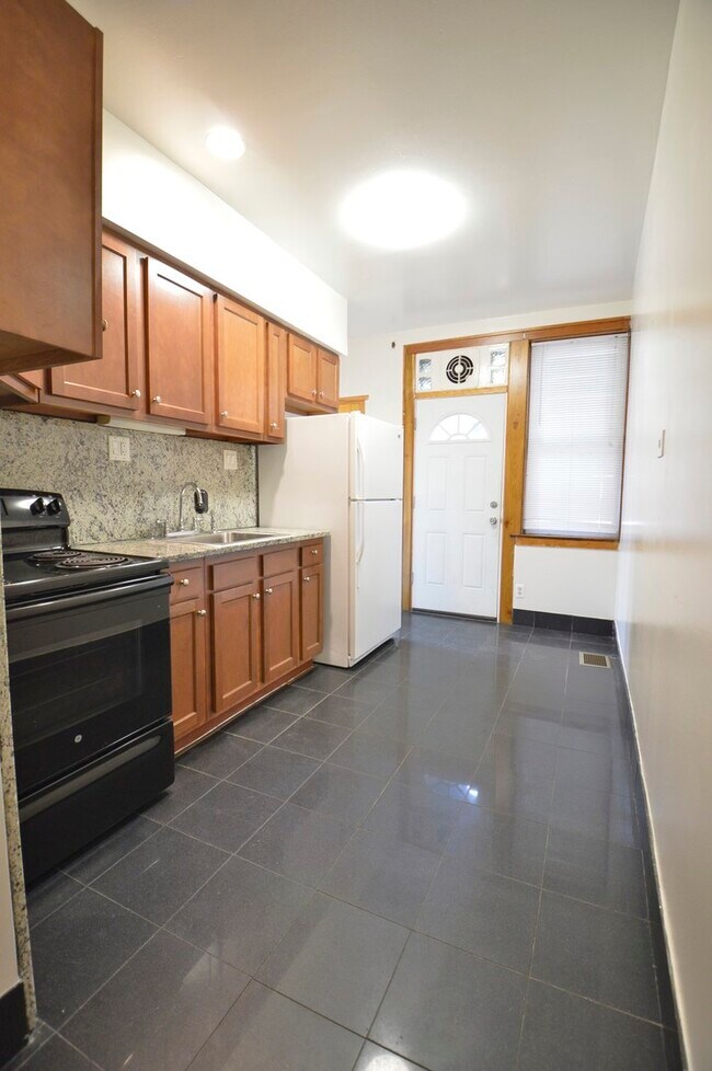 Foto del edificio - 4341 N Troy St