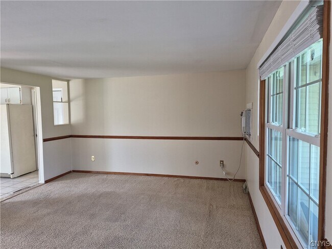 Foto del edificio - 7934 Davis Rd N
