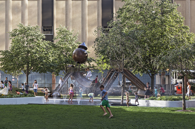 Parque en el lugar con parque para perros, área de juegos para niños y área de pícnic - Silver Towers