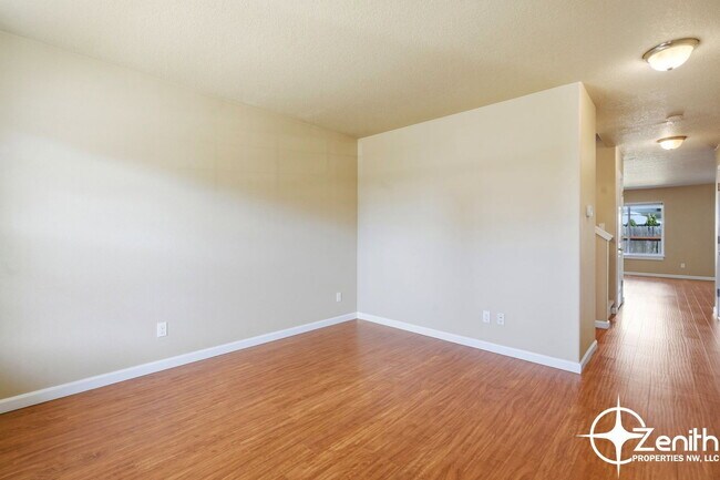 Building Photo - 9310 NE 80th Cir