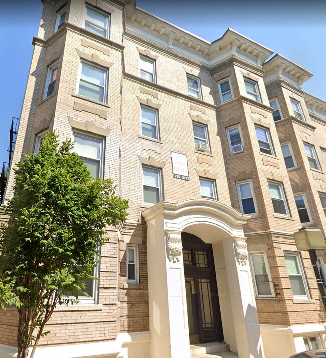 Building Photo - 115 Norway St